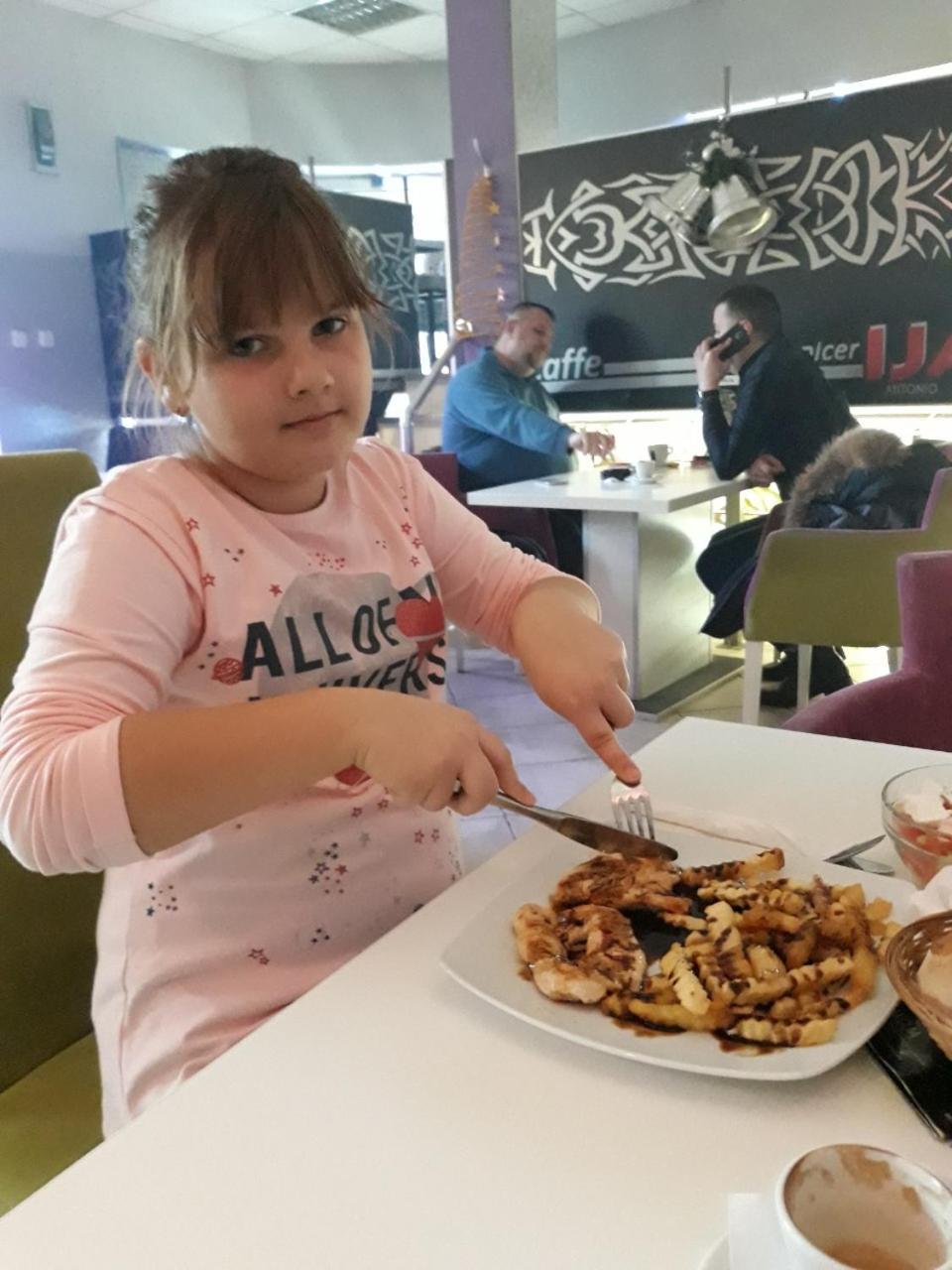 Antonio Rooms Ni Εξωτερικό φωτογραφία